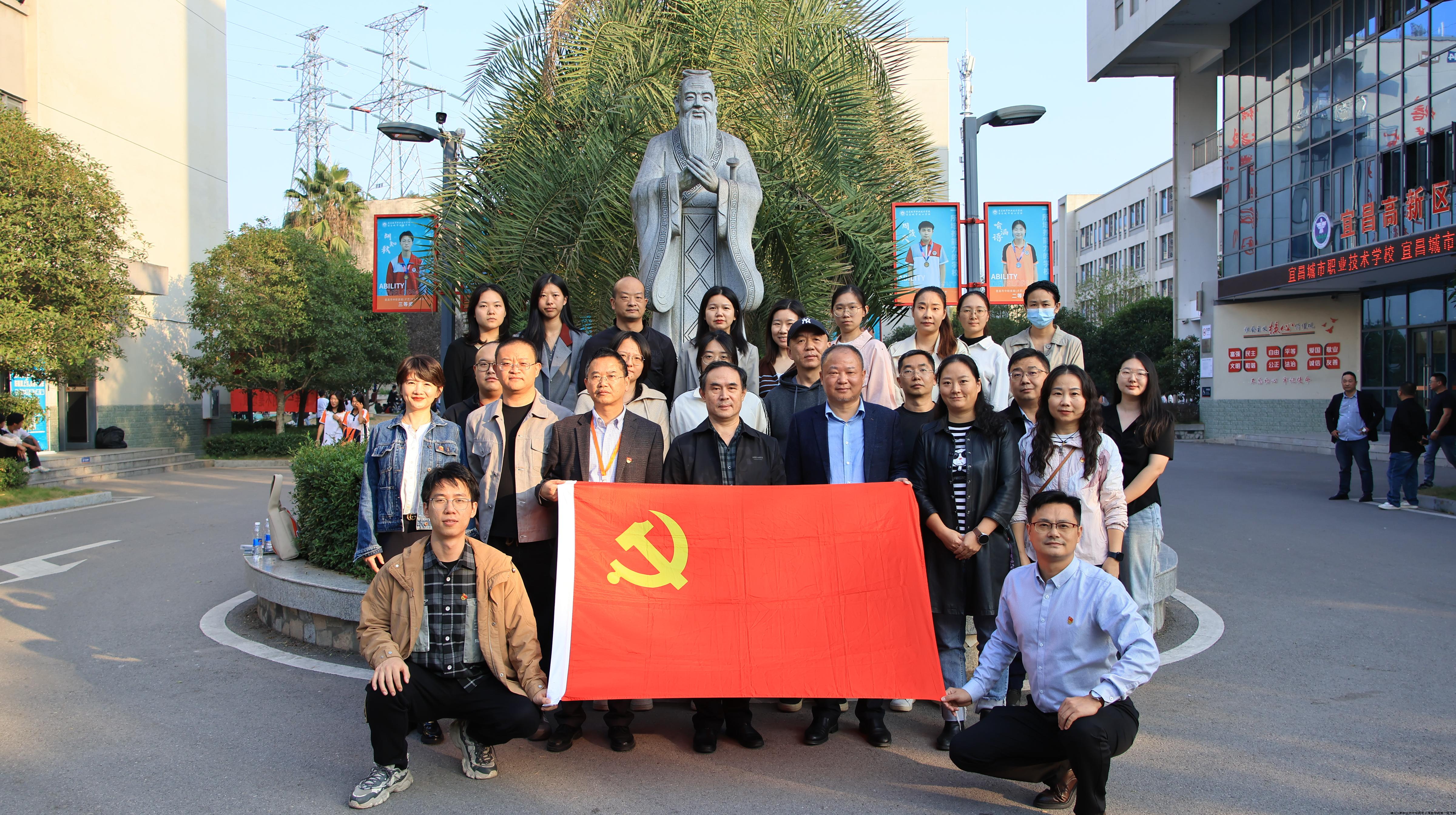 合影.jpg