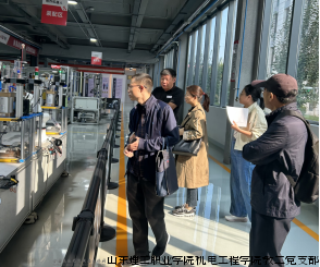 机电工程学院深入开展工业机器人产业应用调研1012436.png