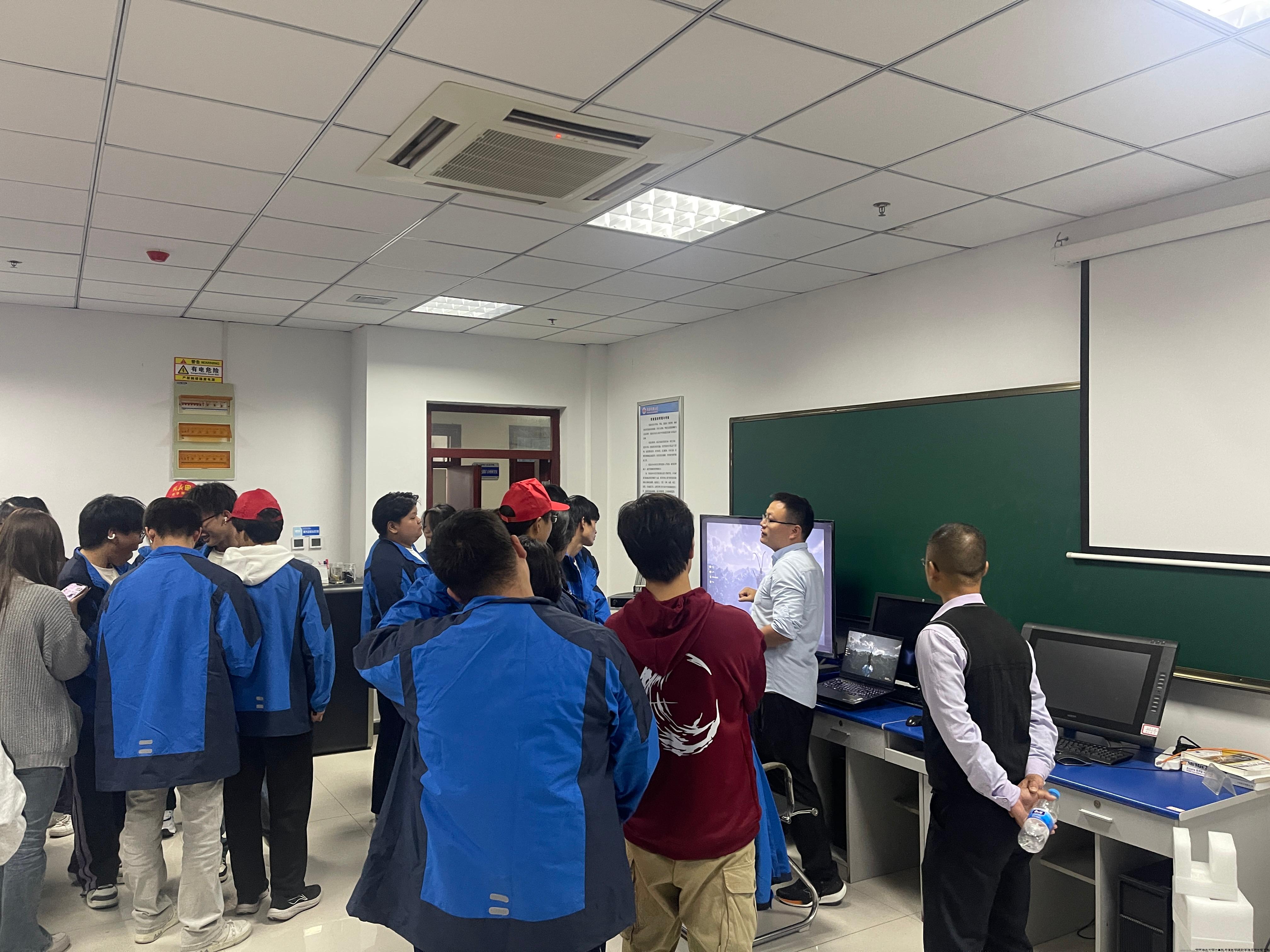 活动现场图.jpg