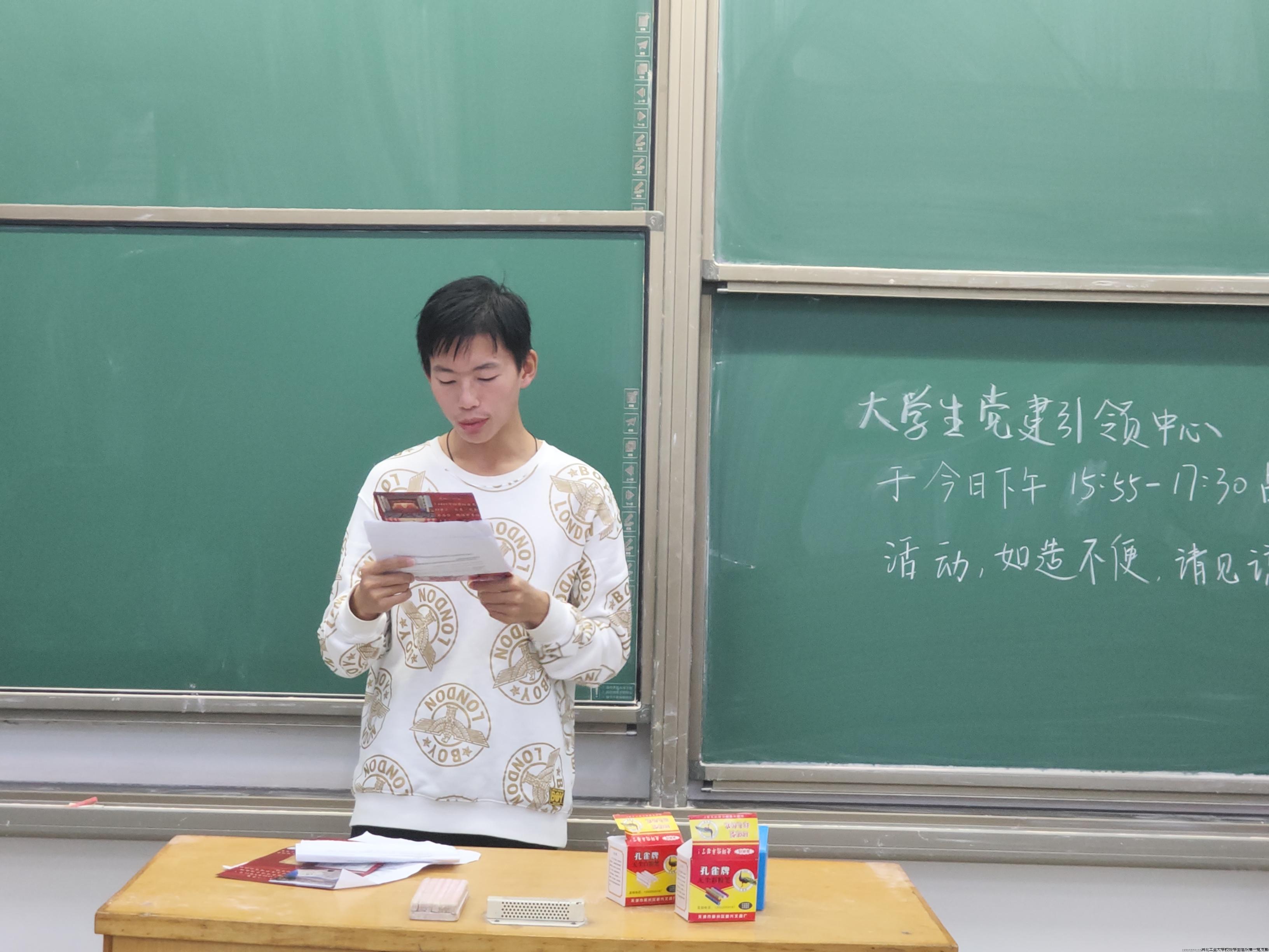 中间照.jpg